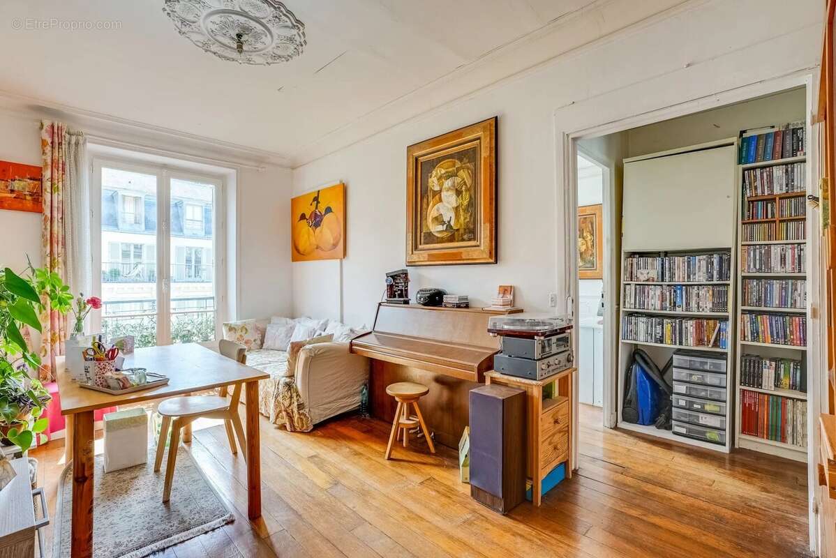 Appartement à PARIS-4E