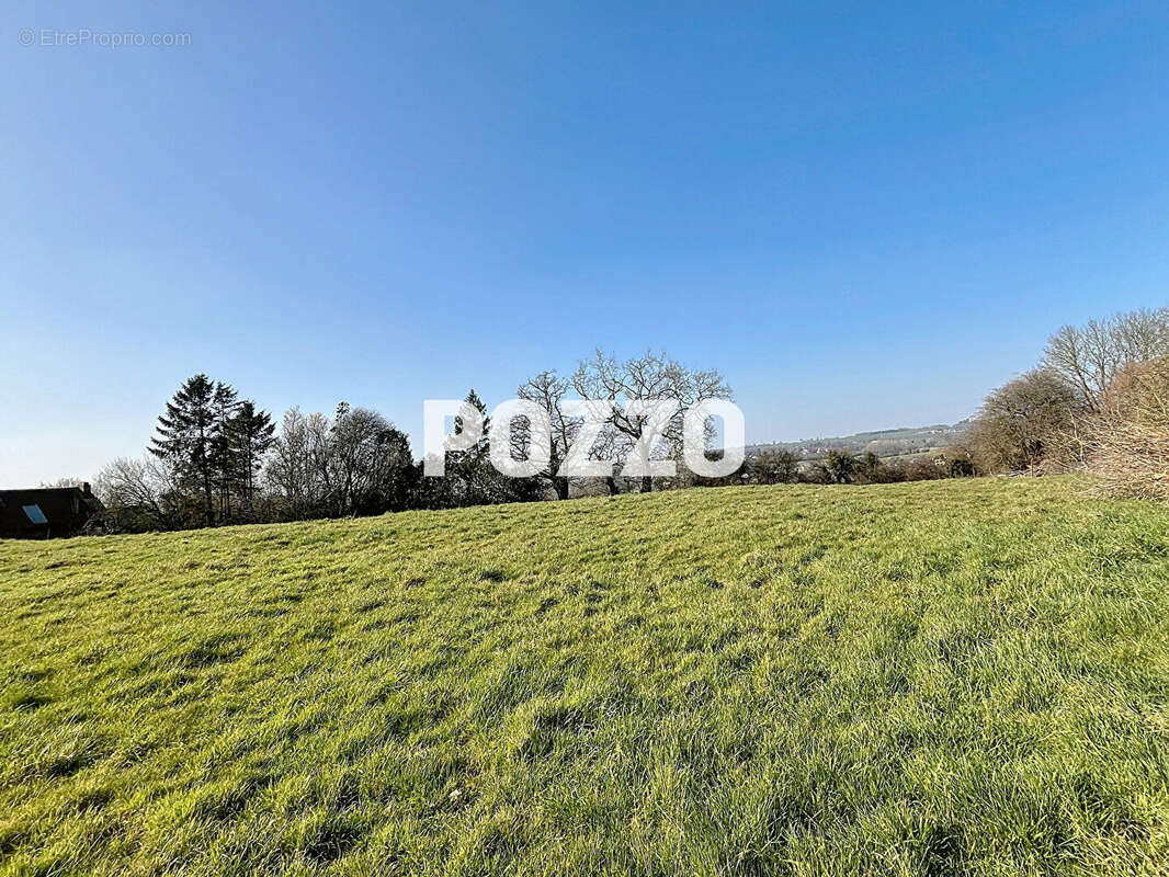 Maison à CONDE-SUR-VIRE