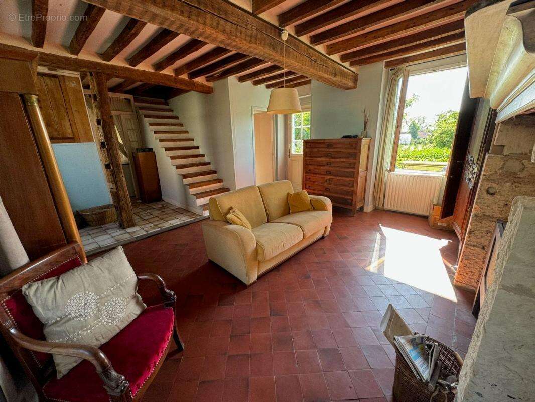 Maison à LA NEUVILLE-ROY