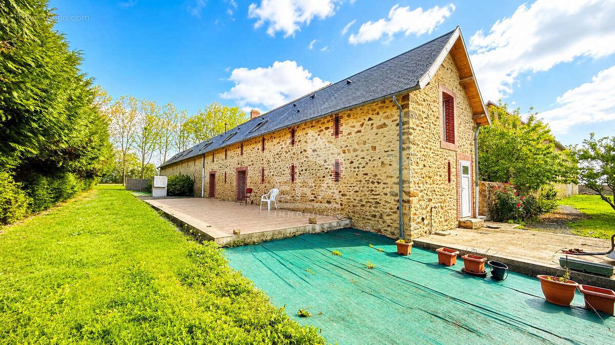 Maison 273m² à andouillé - photo 12