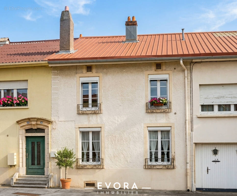 Maison à VITRY-SUR-ORNE