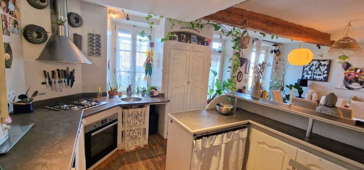 Autre à ROQUEBRUNE-SUR-ARGENS