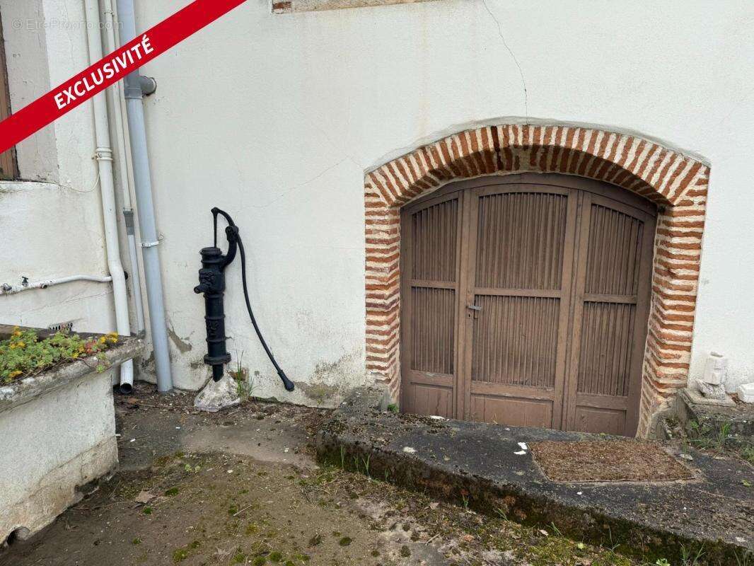 Sur le chemin de Compostelle, dans un charmant village étape, cet ancien couvent d'environ 598 m2 habitables vous laissera libre - photo 6