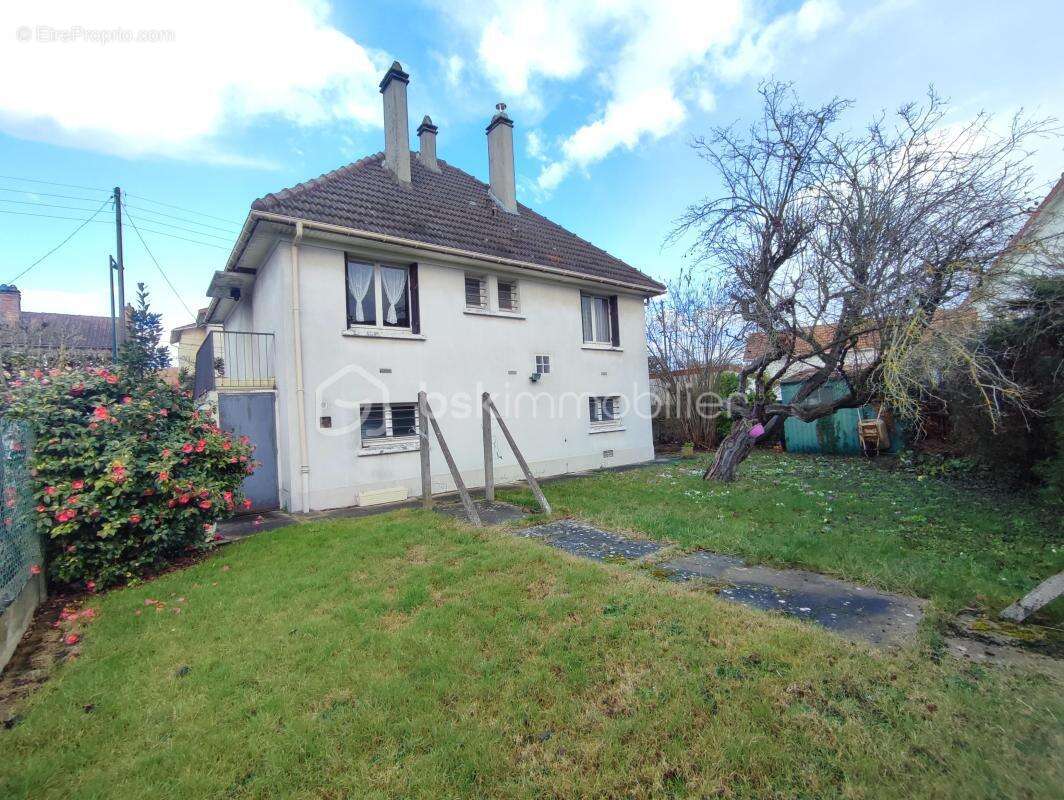 Maison à SAVIGNY-SUR-ORGE