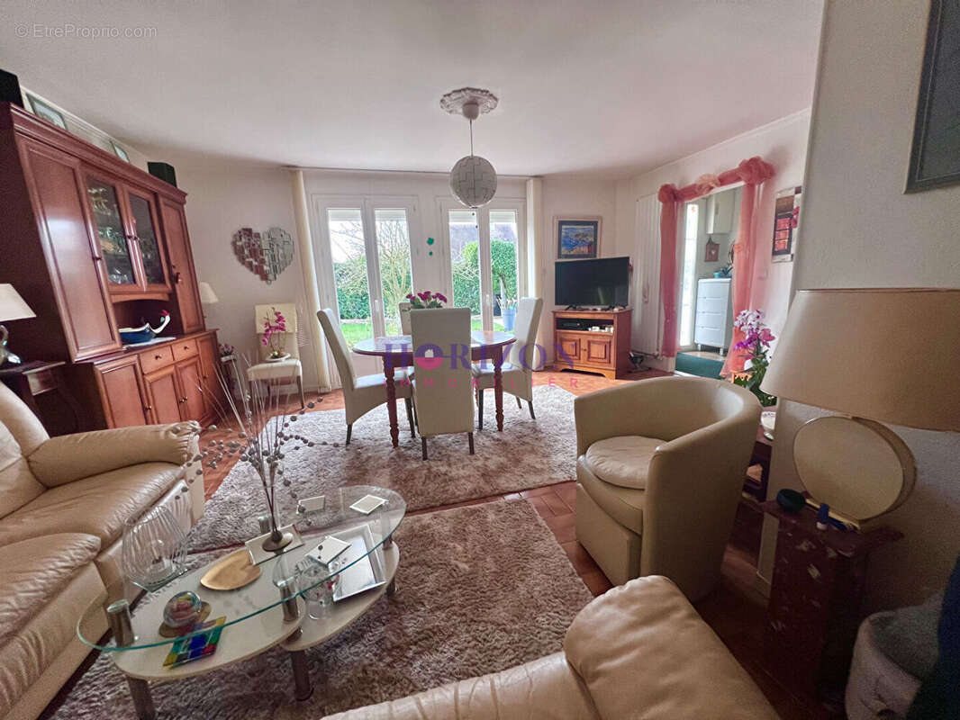 Maison à LA CHAPELLE-EN-SERVAL