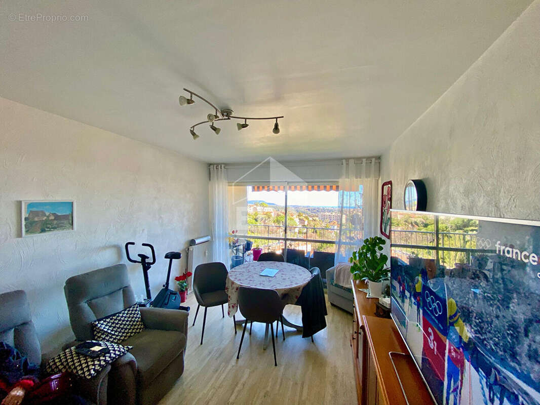 Appartement à VENCE