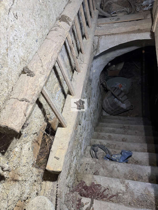 Terrain à CHAPAREILLAN