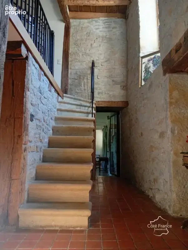 Belle maison en pierre rénovée avec piscine chauffée et char - photo 13