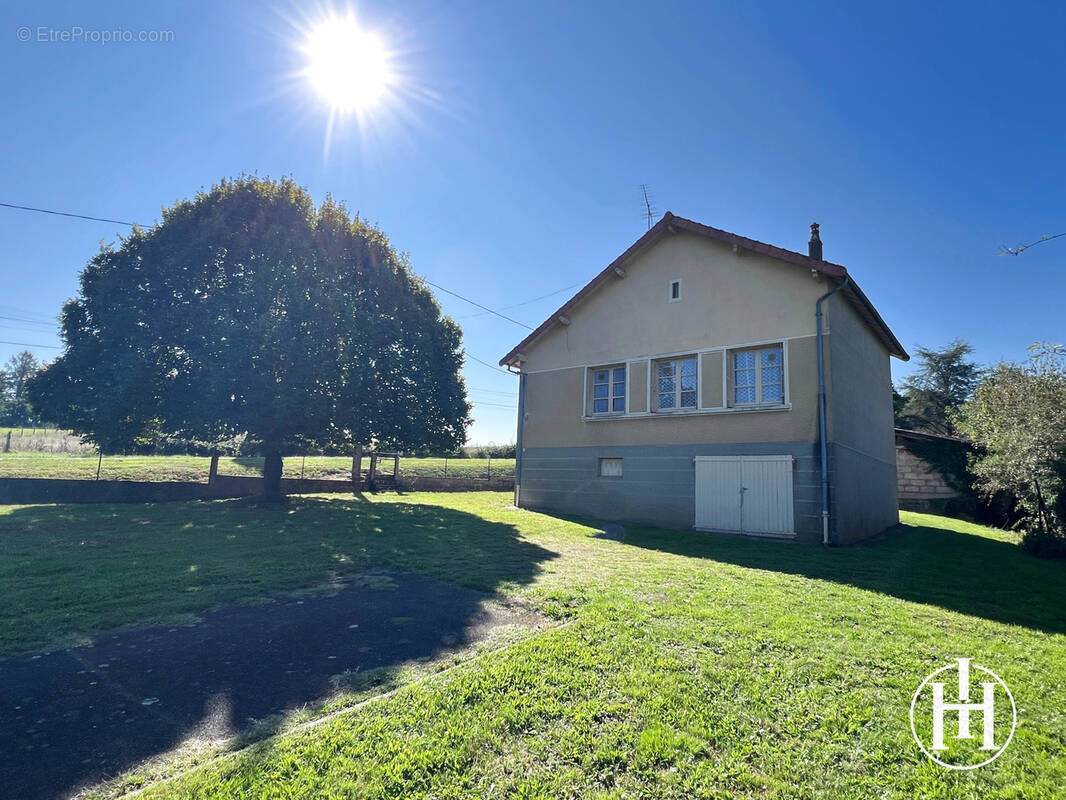 Maison à MEAULNE