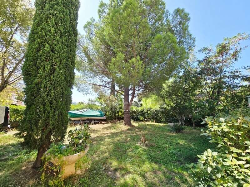 Maison à vendre 7 pièces LA CIOTAT (13) Garage, Terrain 1057 m2 - photo 21