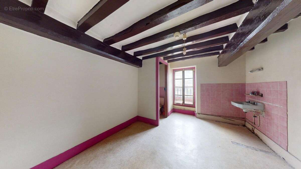 Local commercial - 7 chambres - photo 21