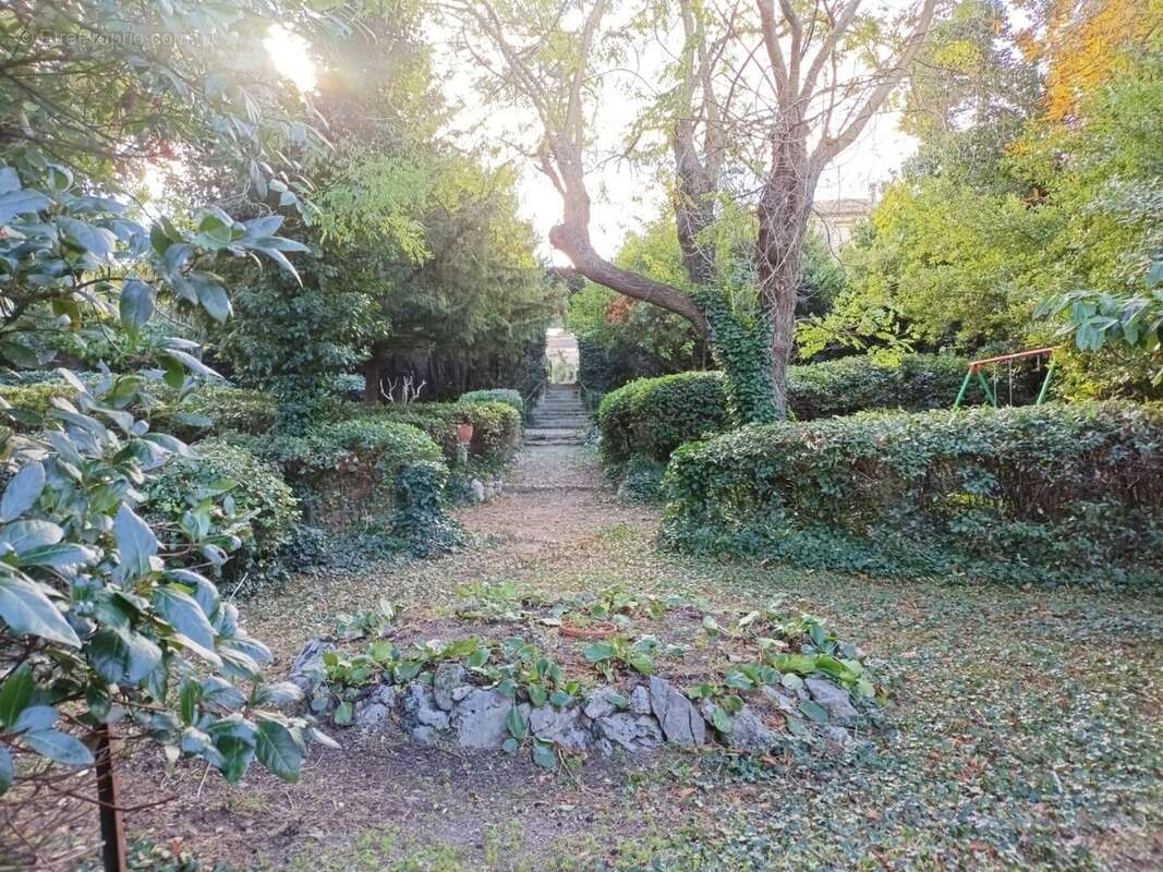 Maison à SAINT-GEORGES-D'ORQUES