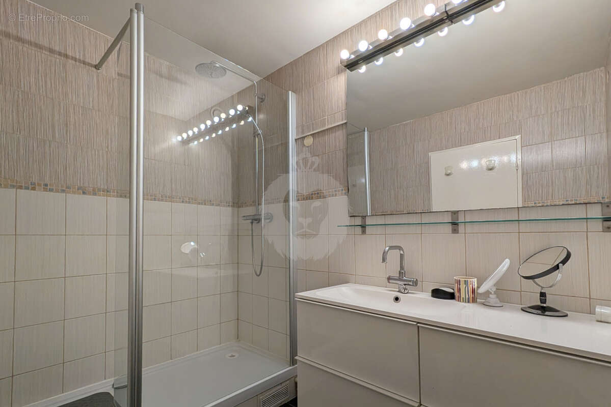 Appartement à PARIS-12E