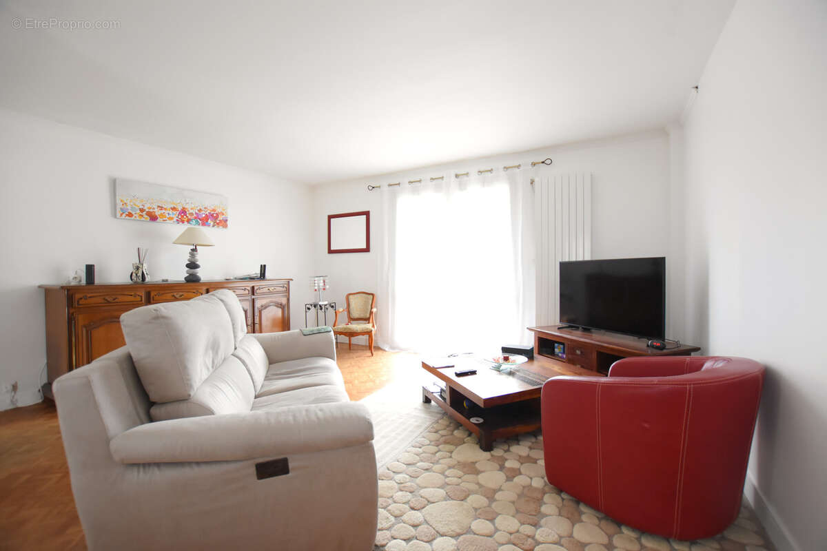 Maison à LES ESSARTS-LE-ROI