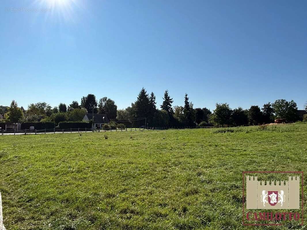 Terrain à MAINTENON