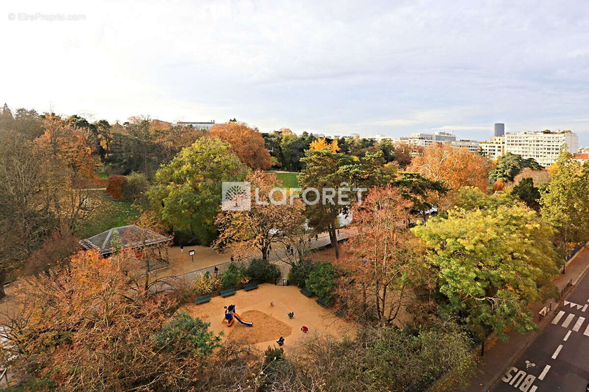 Appartement à PARIS-14E
