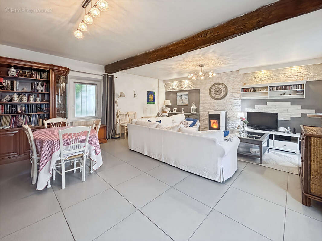 Maison à CESSON