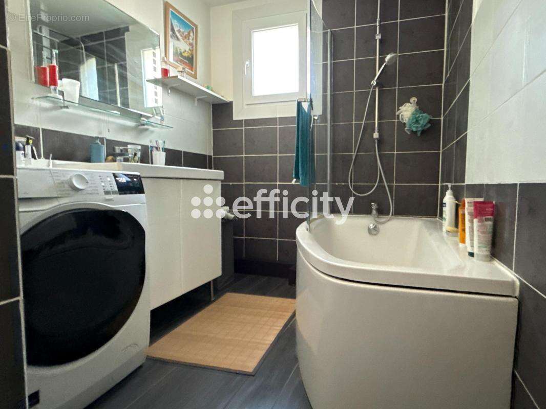 Appartement à CASTELNAU-LE-LEZ