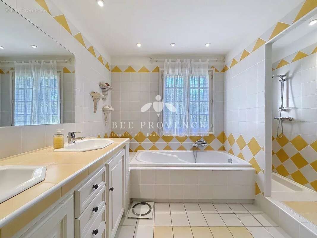 Maison à SAINT-RAPHAEL