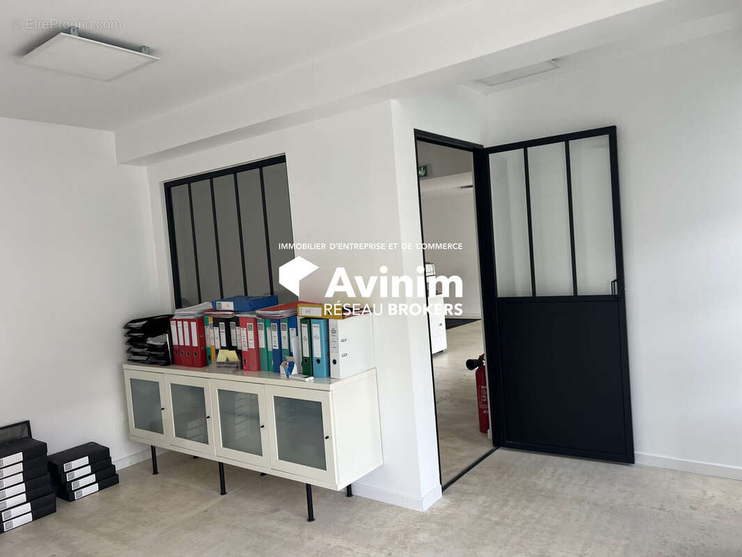 Commerce à LA VERPILLIERE