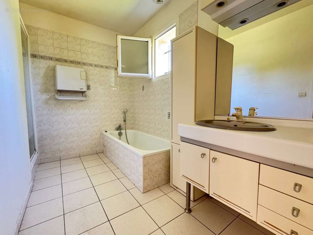 Maison à MONTLOUIS-SUR-LOIRE