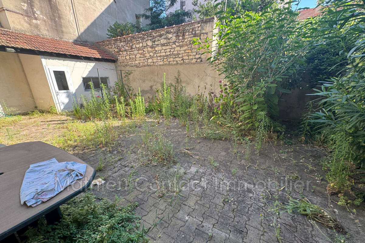 Appartement 131 m² à Nimes  - photo 3
