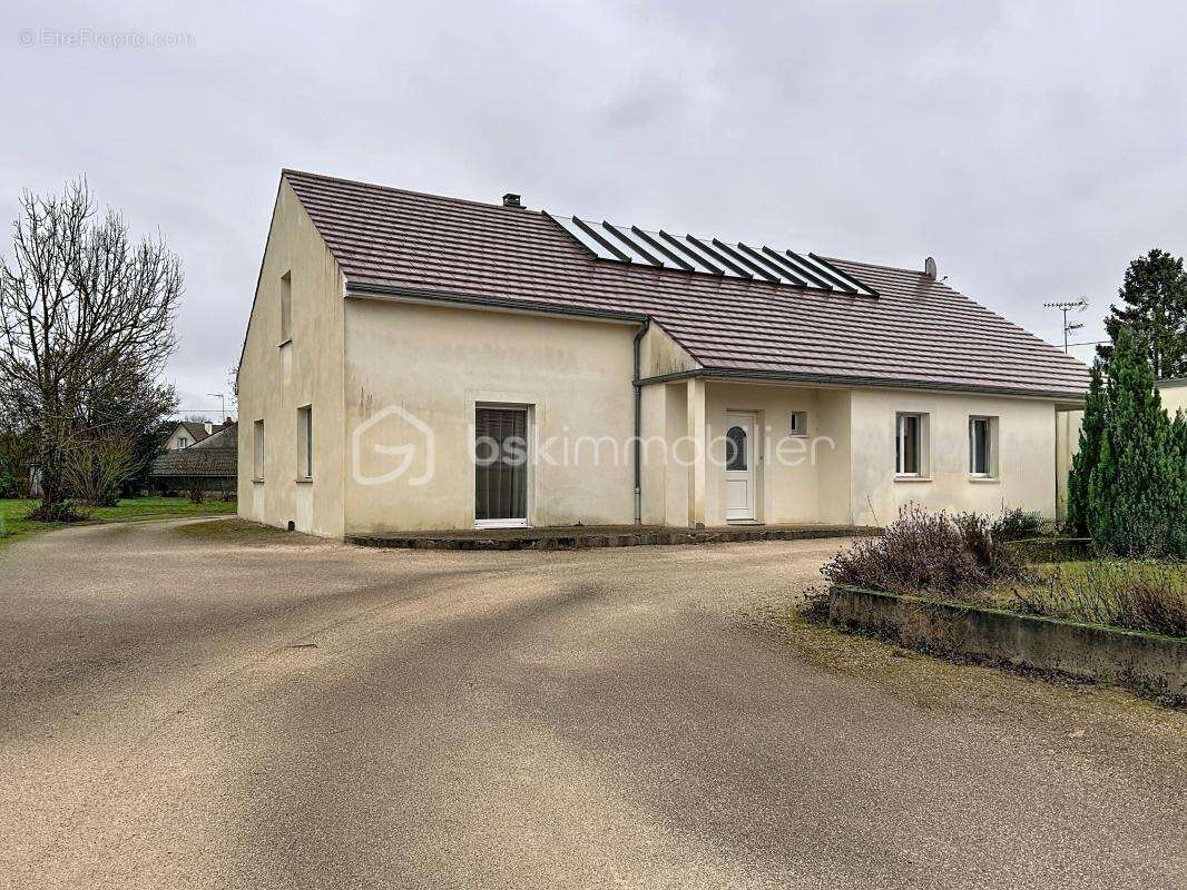 Maison à SAINT-USAGE