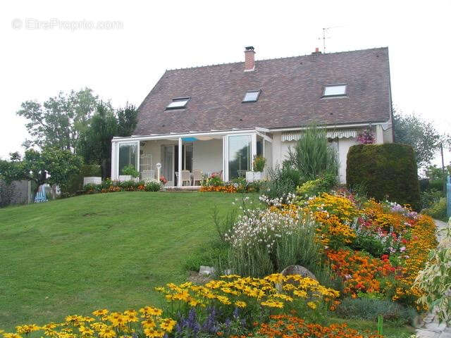 A VENDRE SAINTE-MAURE Maison familiale 181 m2, 7 chambres, avec accès privatif à la rivière Melda jardin 2367m - photo 5