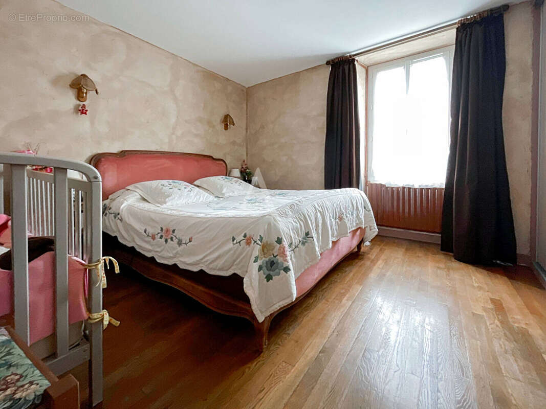 Maison à ROMAZIERES