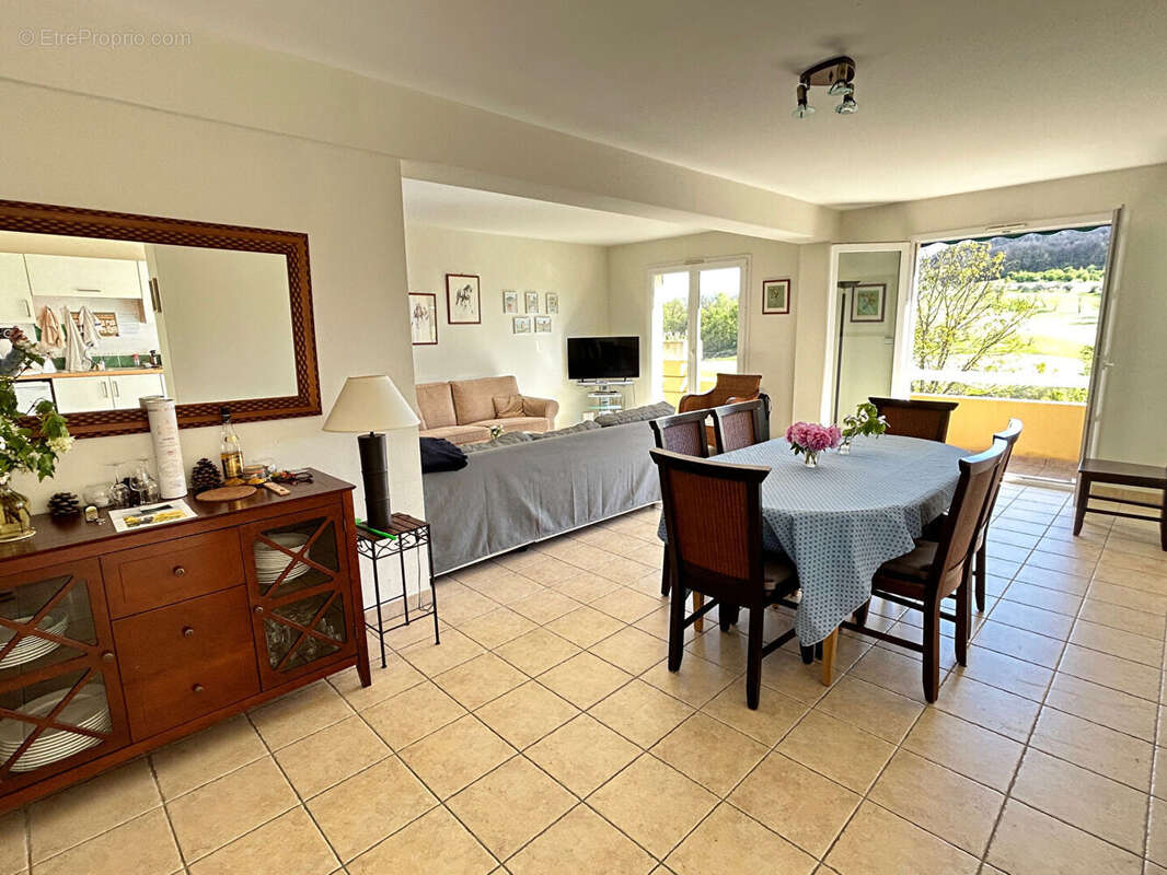 Appartement à CASTELNAUD-DE-GRATECAMBE