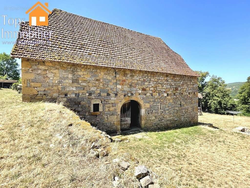 Maison à AMBEYRAC