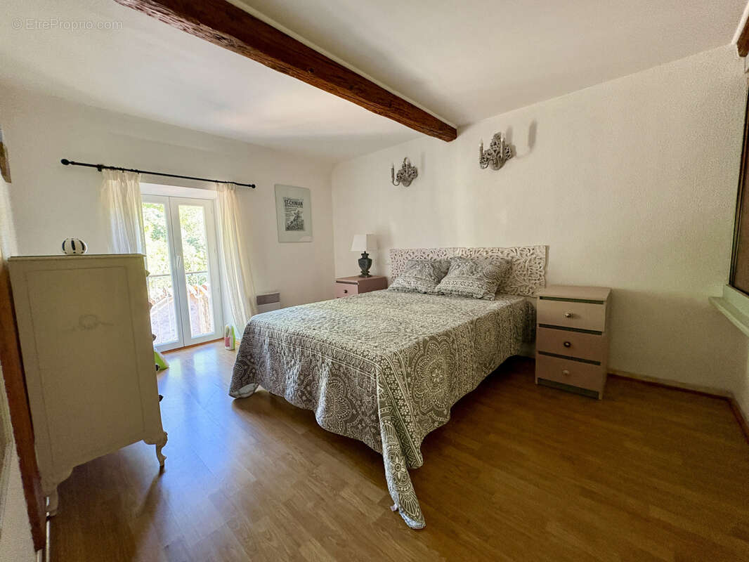 Appartement à SAINT-CHINIAN