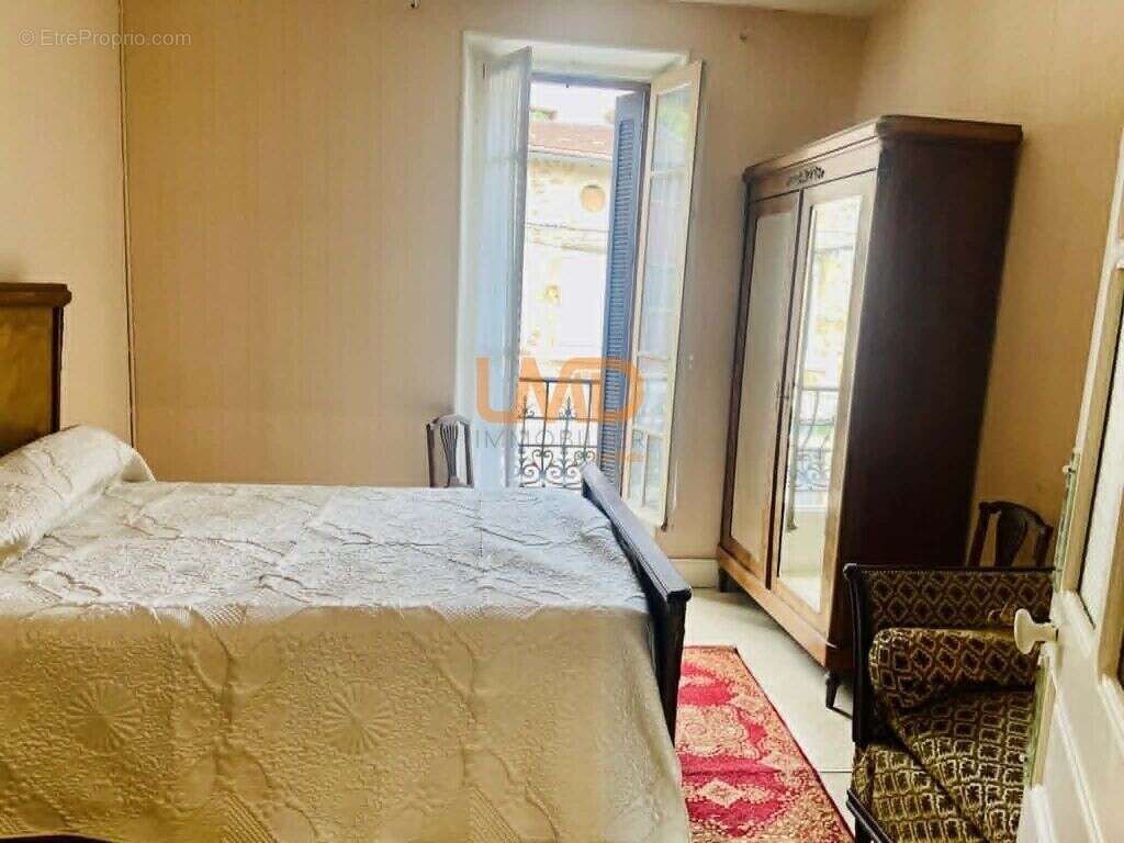 Appartement à DECAZEVILLE