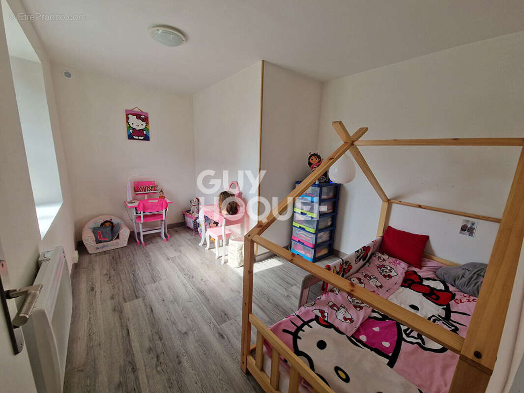 Maison à CRECY-SUR-SERRE