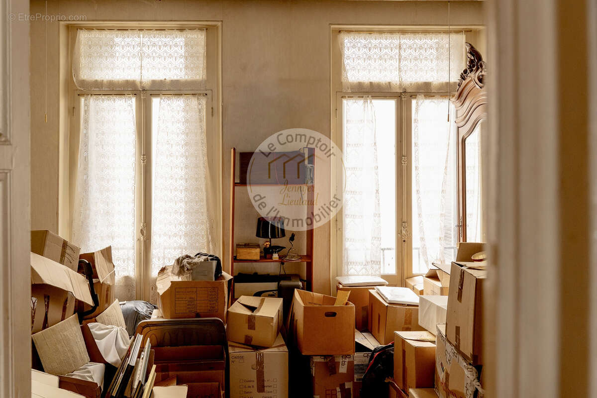 Appartement à MARSEILLE-6E