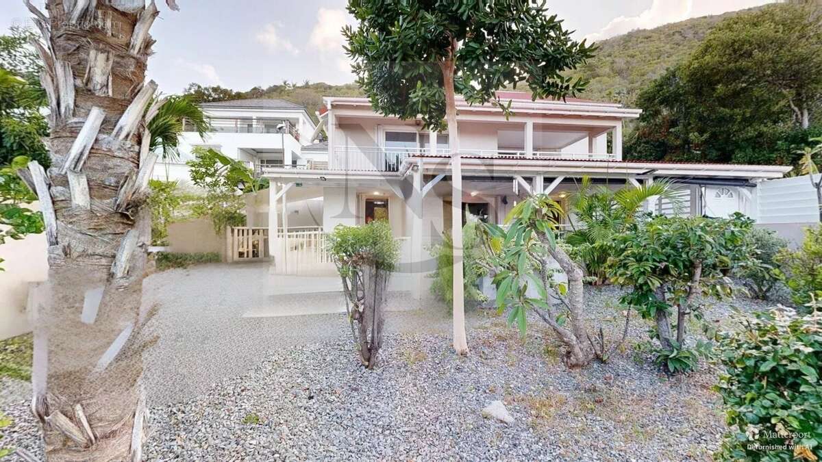 Maison à CAPESTERRE-BELLE-EAU