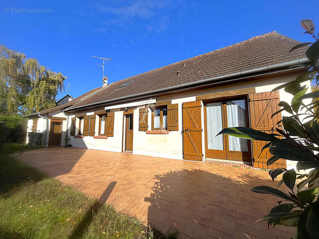 Maison à SAINT-GERVAIS-LA-FORET