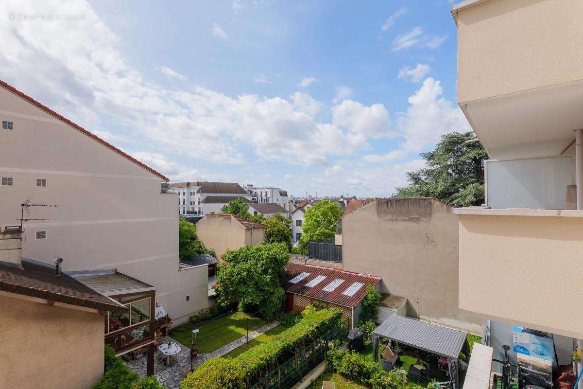 Appartement à LE BLANC-MESNIL