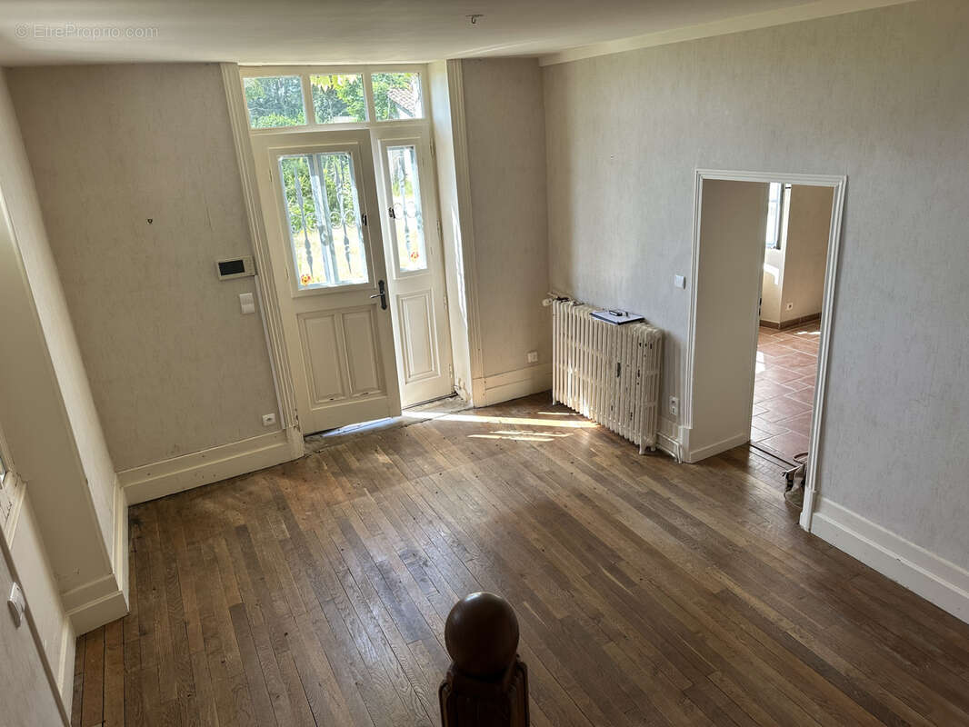 Maison à LIGNIERES-SONNEVILLE