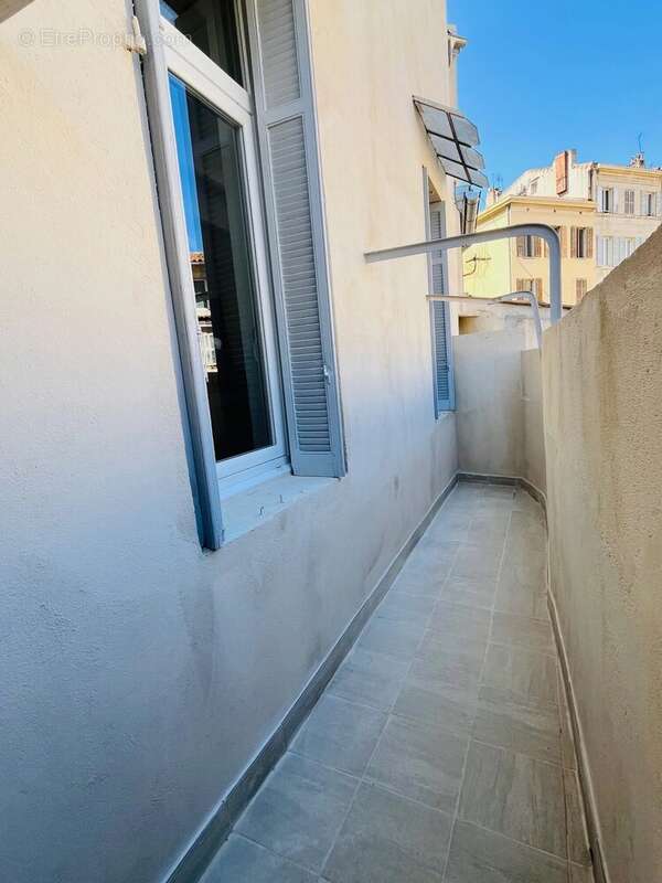 Appartement à MARSEILLE-1E
