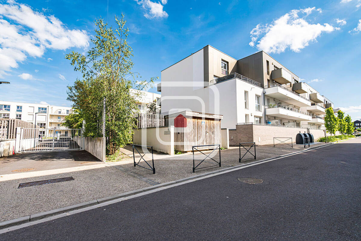 Appartement à BEZANNES