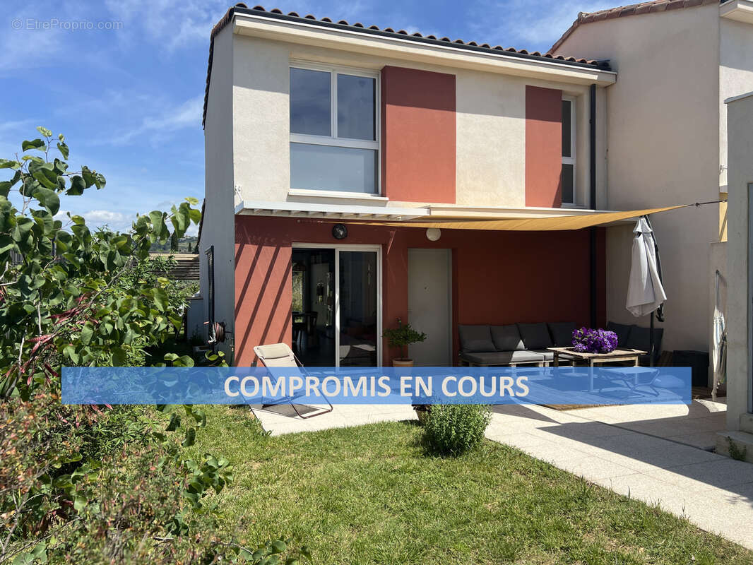 Maison à LE CASTELLET