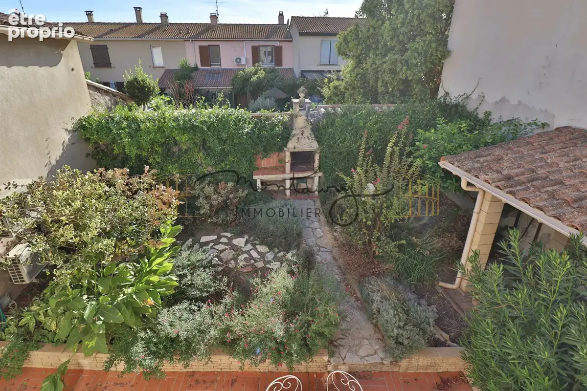 Milhaud   maison de charme avec jardin et 80 m2 de dépendances attenantes - photo 7