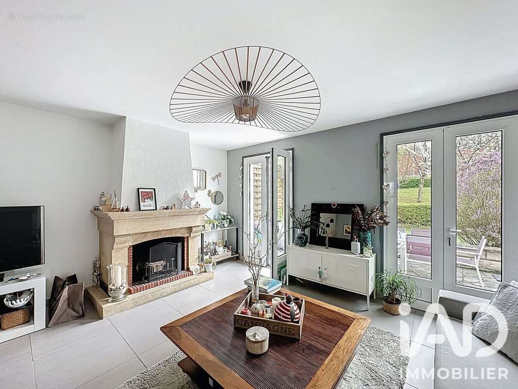 Maison 144 m² à Nanterre  - photo 2