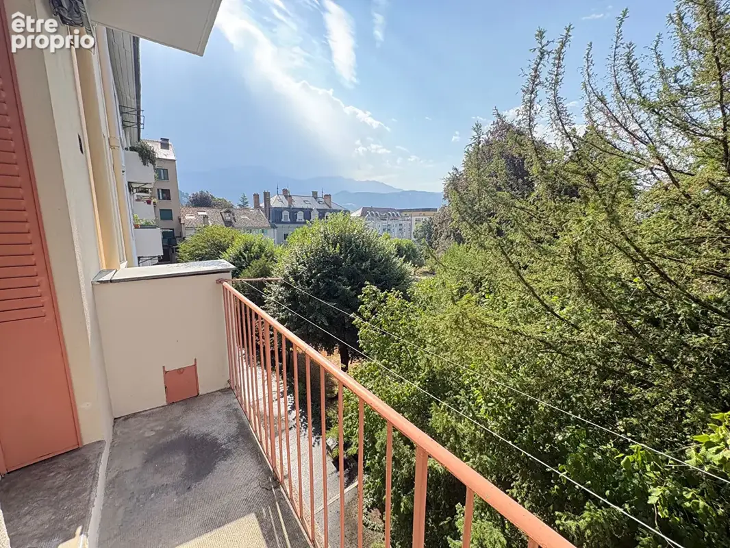 Appartement Voiron 3 pièce(s) 75.36 m2 - photo 7