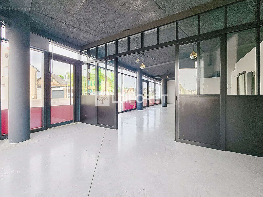 Local d'activité 90m² - centre Louviers - photo 4