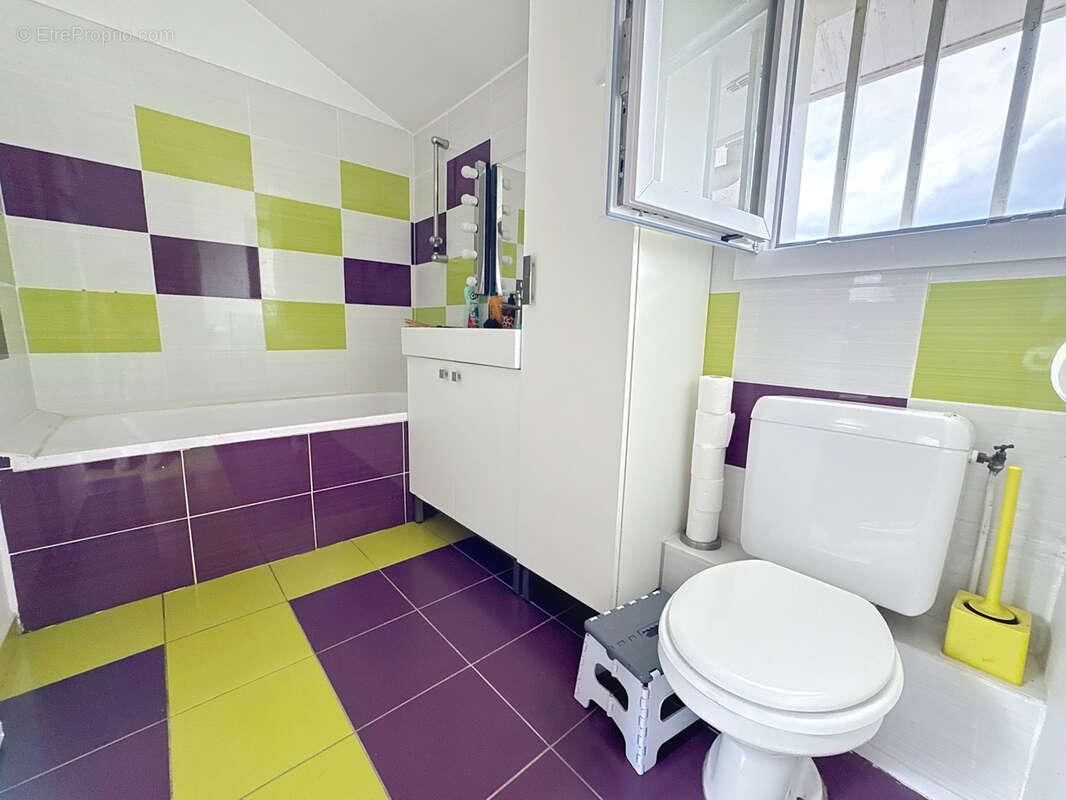 Maison à SAINT-GENIS-LAVAL