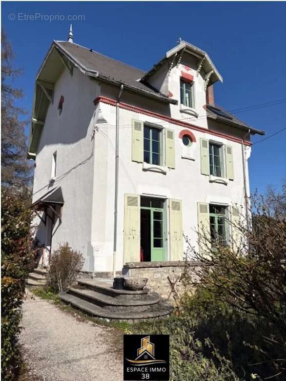 Maison à MONESTIER-DE-CLERMONT