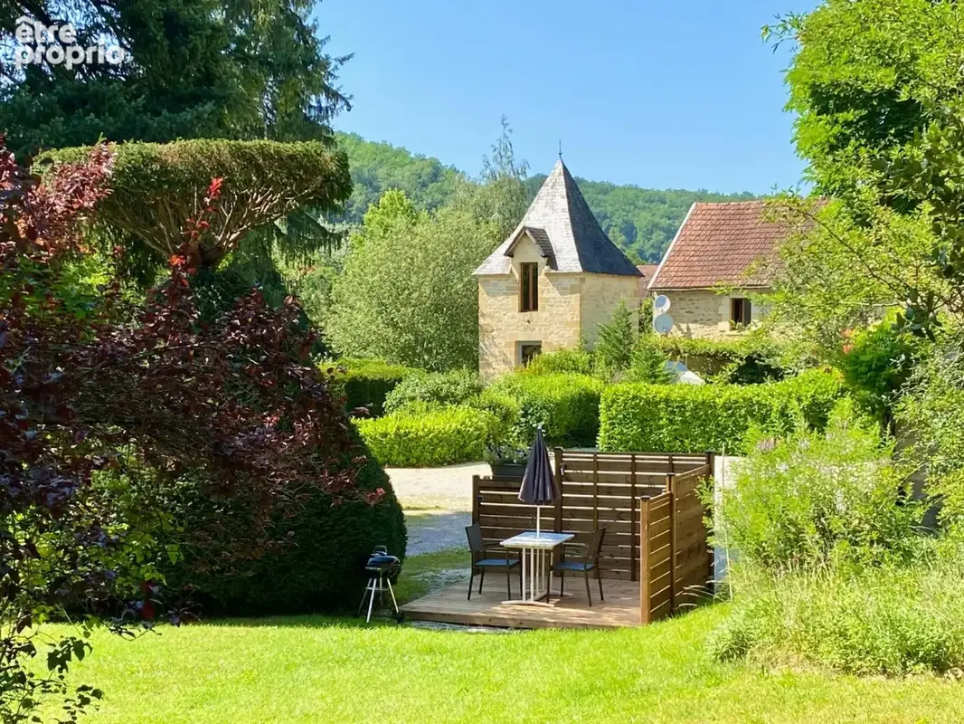 Terrasse Cantou et Pigeonnier.jpeg