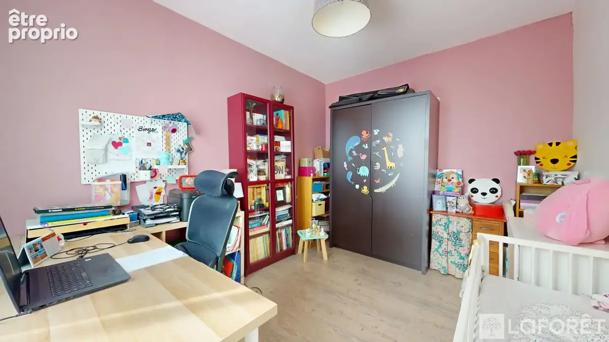 A VENDRE - Jolie Maison de ville avec Cour et garage - photo 12